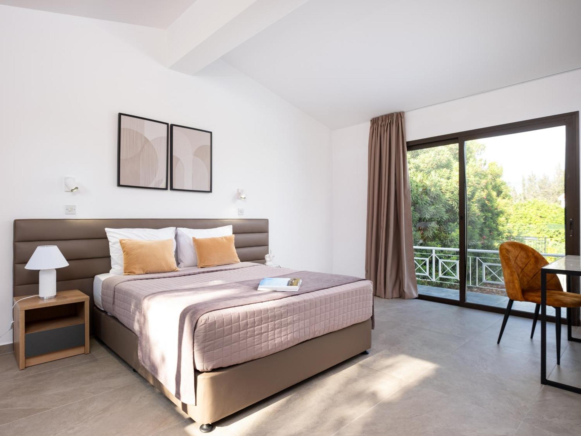 Cocoon Ocean Luxury Escape